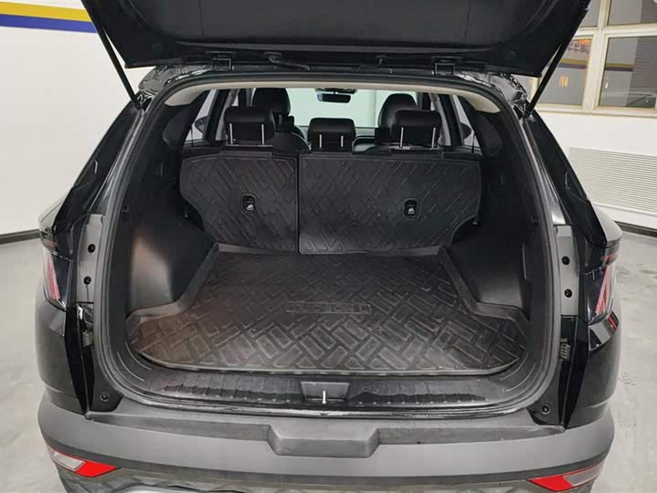 Фото 4 - Hyundai Tucson L