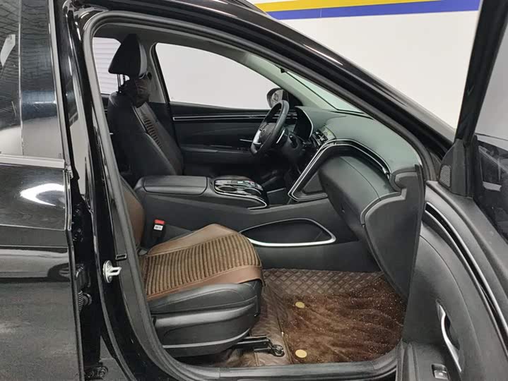 Фото 8 - Hyundai Tucson L