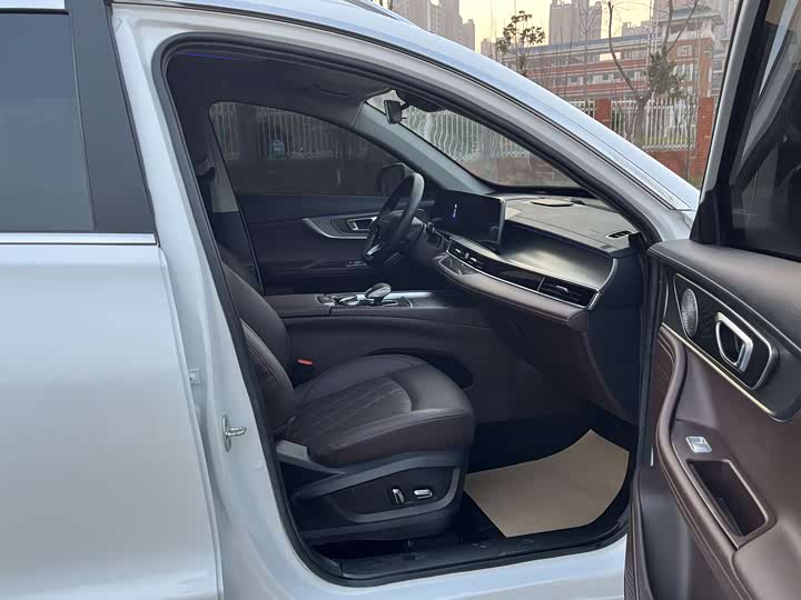 Фото 12 - Chery Tiggo 8 Pro