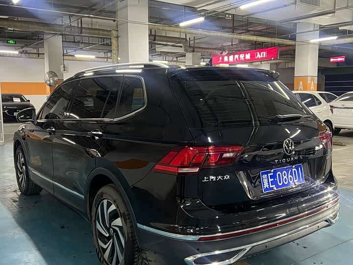 Фото 9 - Volkswagen Tiguan L Pro