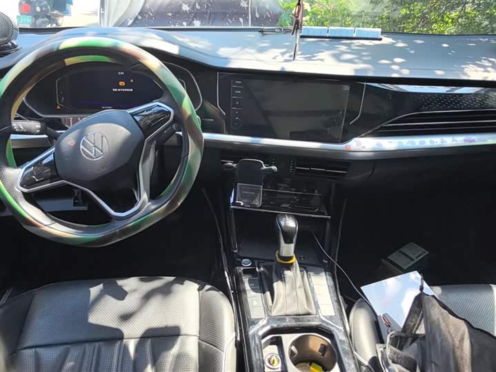 Фото 12 - Volkswagen Passat