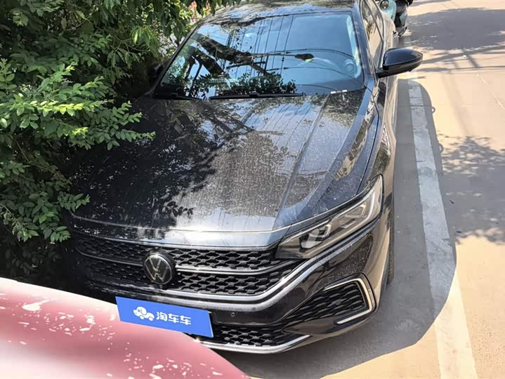 Фото 2 - Volkswagen Passat