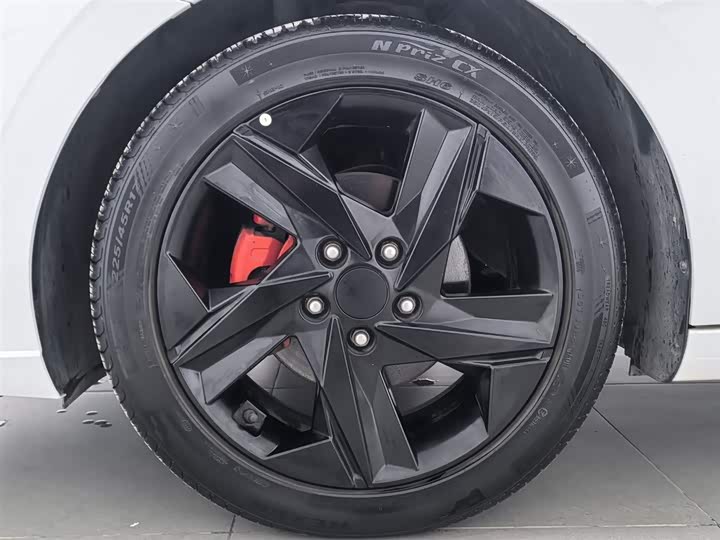 Фото 17 - Hyundai Elantra N line