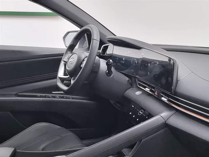 Фото 22 - Hyundai Elantra N line