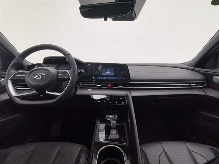 Фото 5 - Hyundai Elantra N line