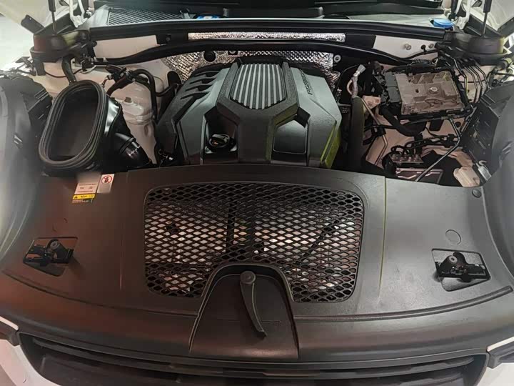 Фото 10 - Porsche Macan