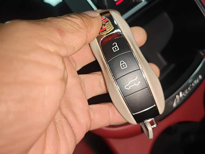 Фото 11 - Porsche Macan