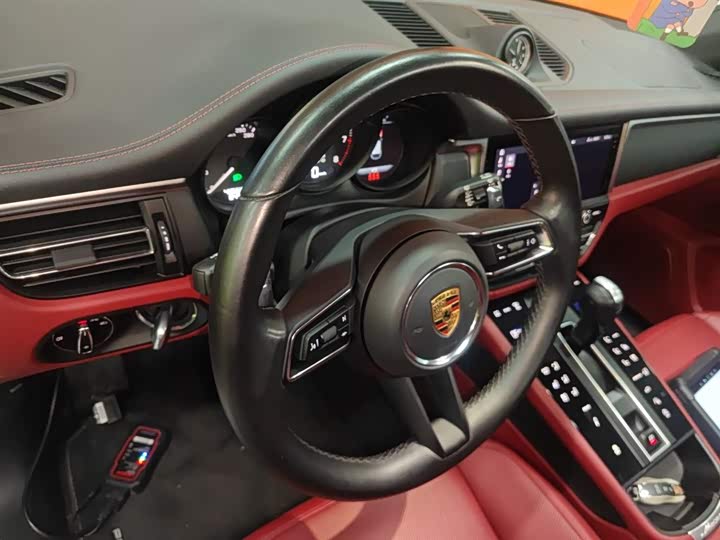 Фото 12 - Porsche Macan