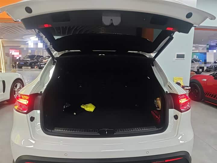 Фото 9 - Porsche Macan