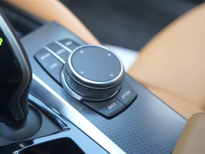 Фото 10 - BMW 5 Series