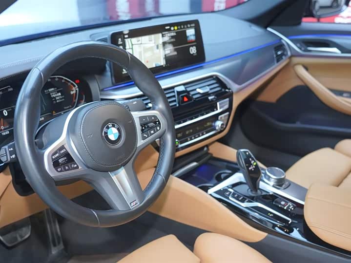 Фото 12 - BMW 5 Series