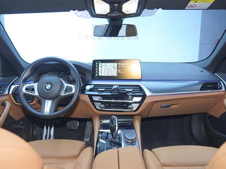 Фото 19 - BMW 5 Series