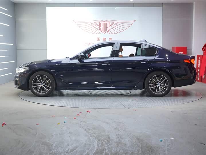 Фото 2 - BMW 5 Series