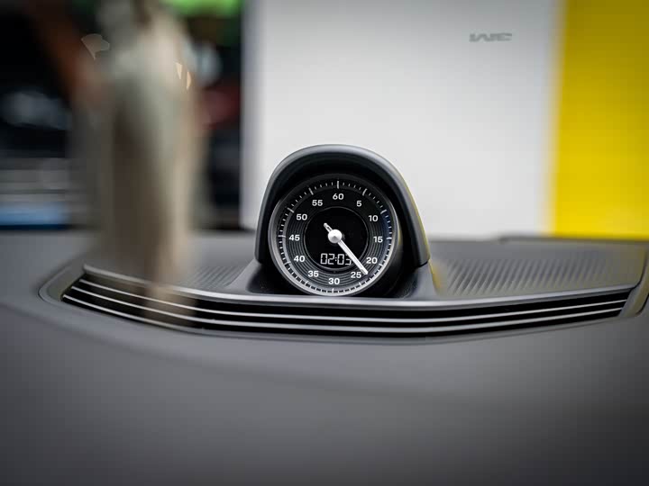 Фото 15 - Porsche Taycan