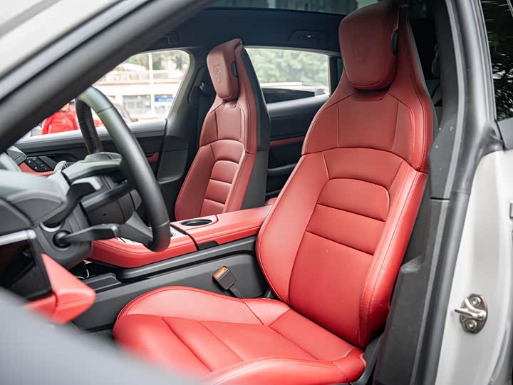 Фото 24 - Porsche Taycan