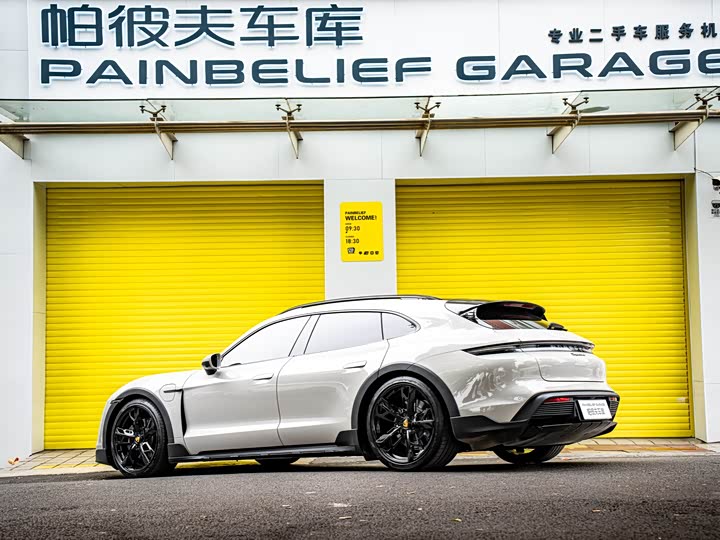 Фото 4 - Porsche Taycan