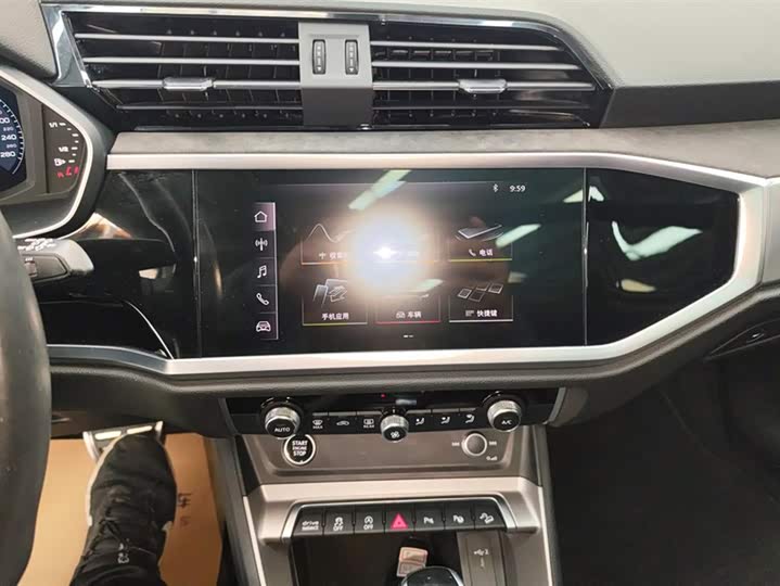 Фото 13 - Audi Q3