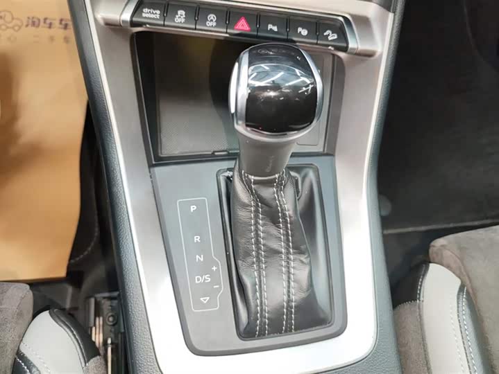 Фото 16 - Audi Q3