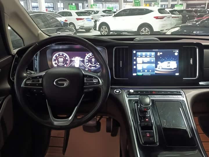 Фото 12 - GAC Trumpchi M8