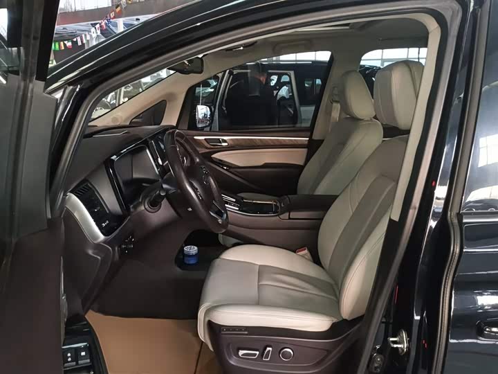 Фото 7 - GAC Trumpchi M8