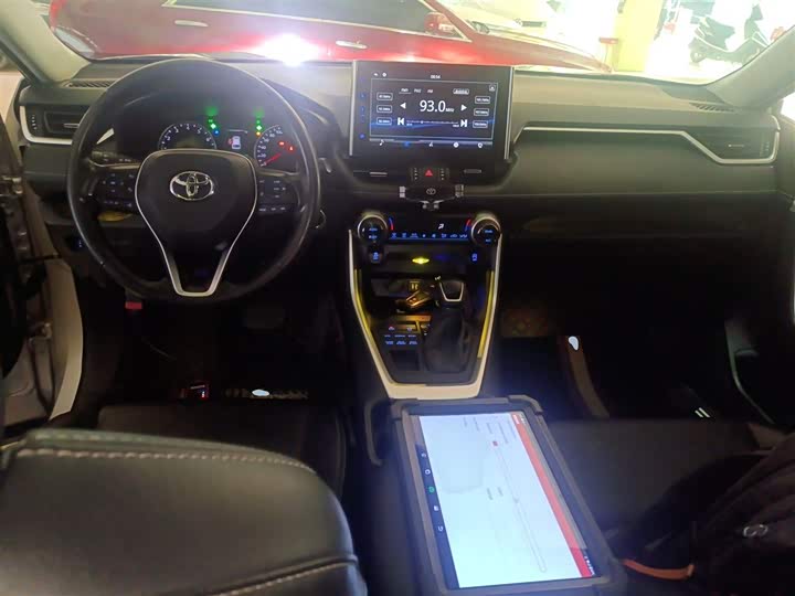 Фото 10 - Toyota Wildlander