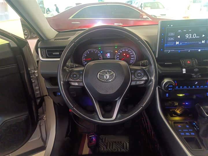 Фото 11 - Toyota Wildlander