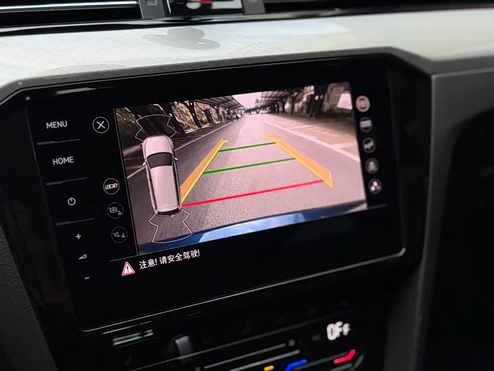 Фото 11 - Volkswagen Passat Variant