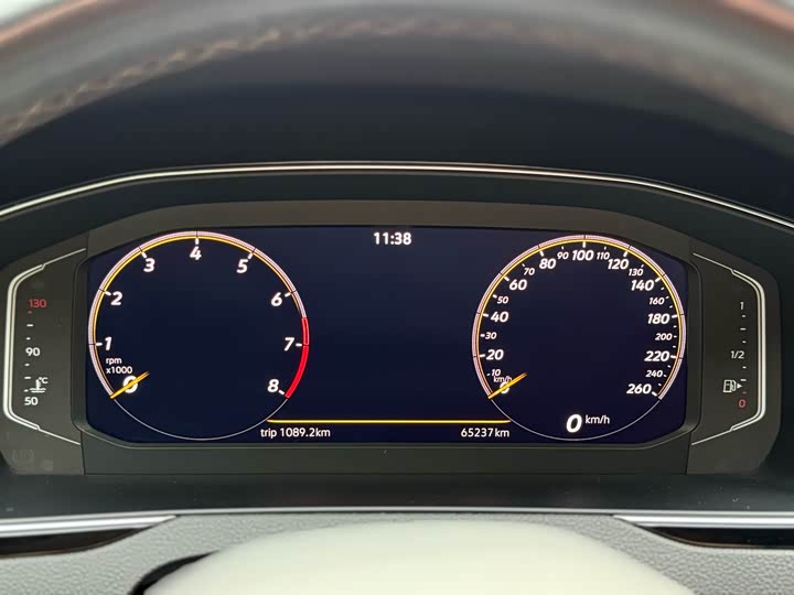 Фото 12 - Volkswagen Passat Variant