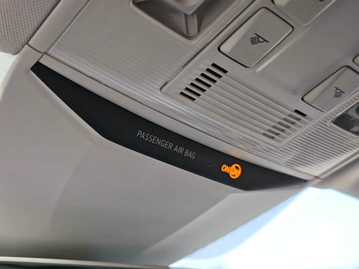 Фото 15 - Volkswagen Passat Variant