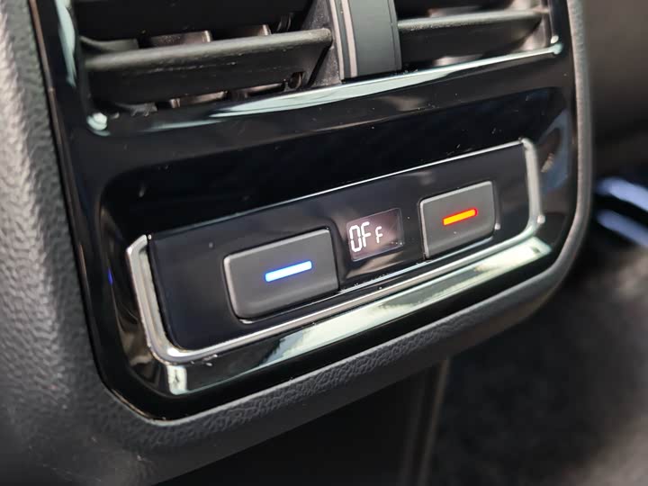 Фото 17 - Volkswagen Passat Variant