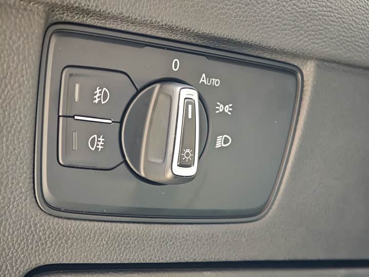 Фото 18 - Volkswagen Passat Variant