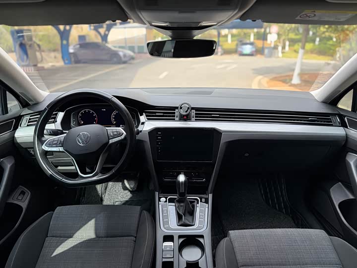 Фото 7 - Volkswagen Passat Variant