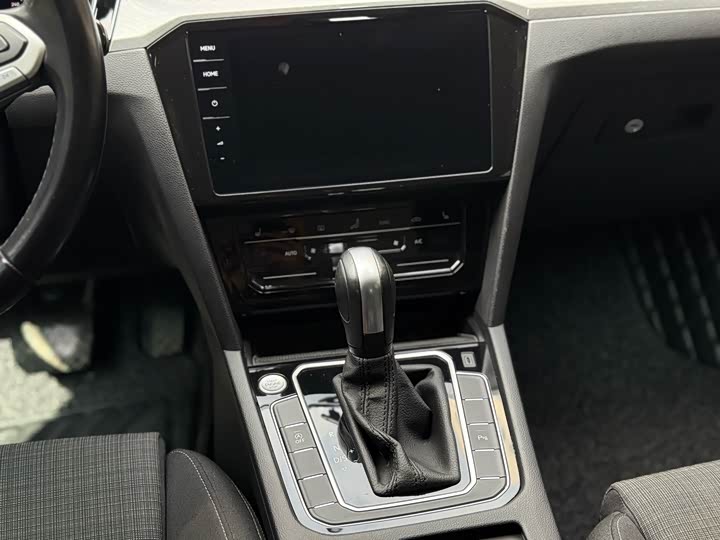 Фото 8 - Volkswagen Passat Variant