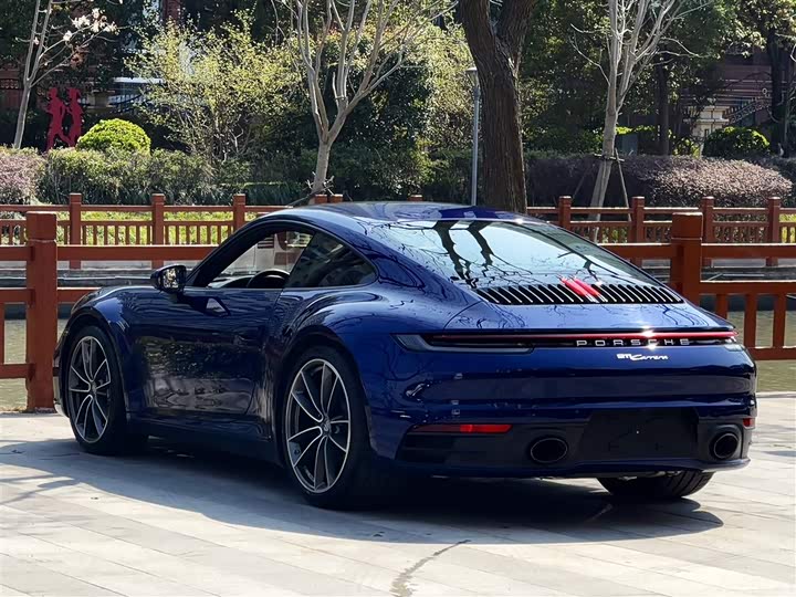 Фото 5 - Porsche 911