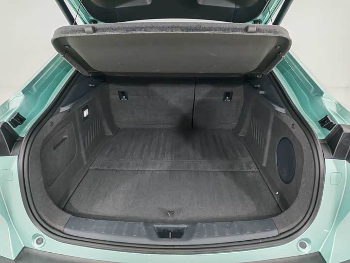 Фото 18 - Changan Deepal SL03