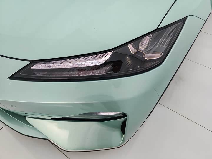 Фото 19 - Changan Deepal SL03