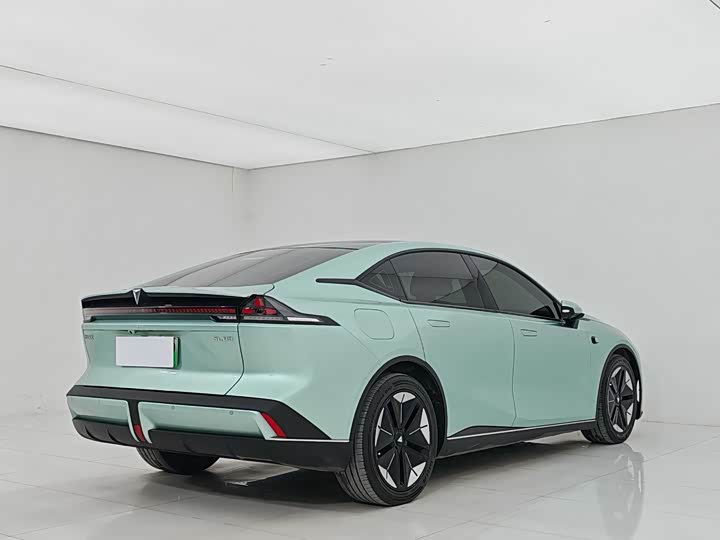 Фото 6 - Changan Deepal SL03