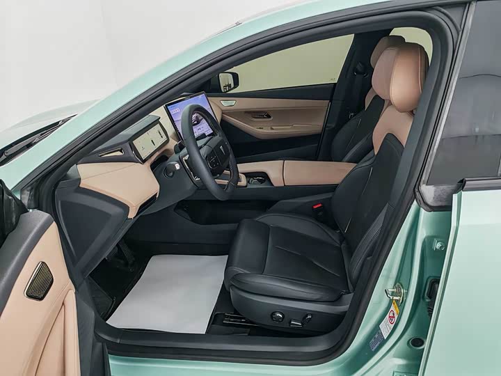 Фото 9 - Changan Deepal SL03