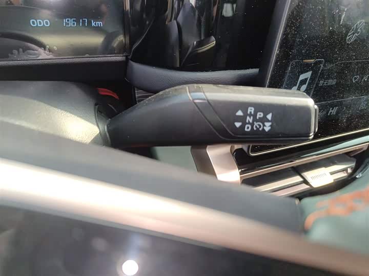 Фото 14 - Chery iCar 03