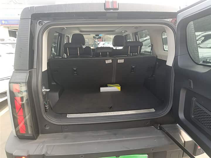 Фото 19 - Chery iCar 03