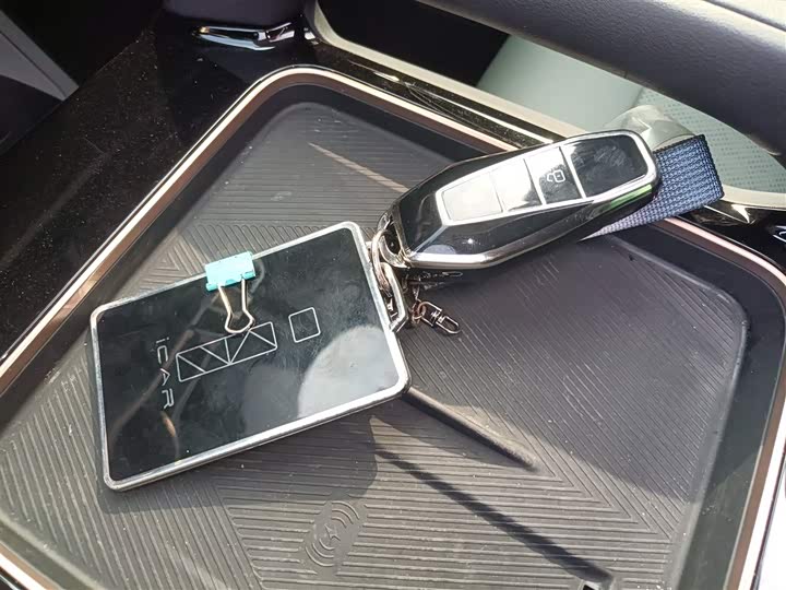 Фото 9 - Chery iCar 03