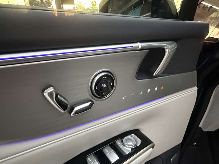 Фото 17 - Buick GL8 Hybrid