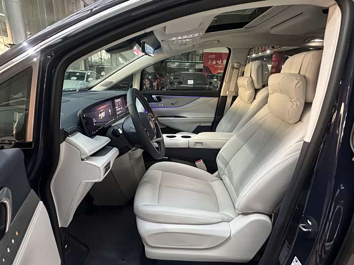 Фото 6 - Buick GL8 Hybrid