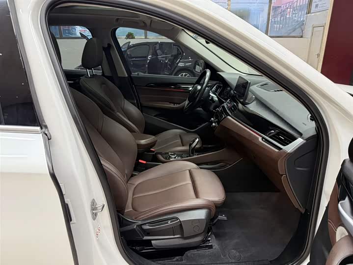 Фото 21 - BMW X1