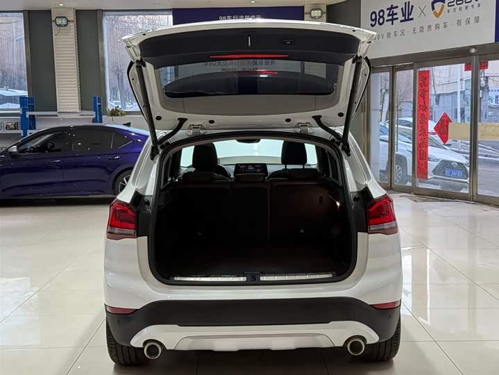 Фото 24 - BMW X1