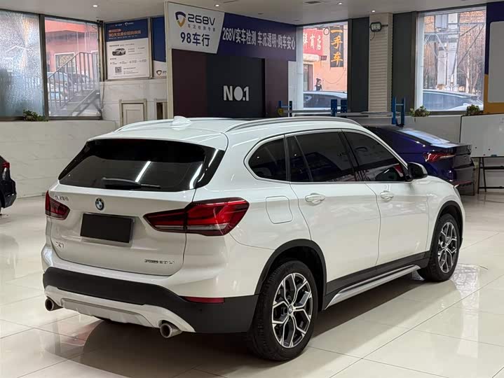 Фото 4 - BMW X1