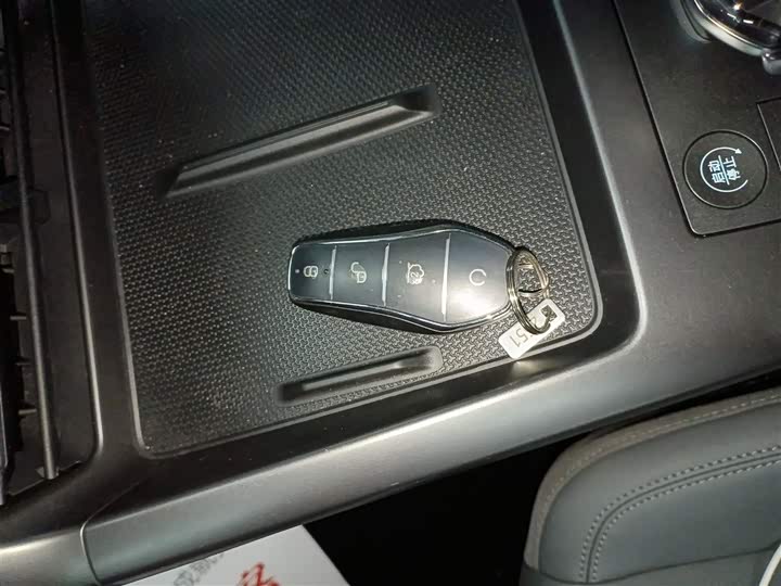 Фото 9 - BYD Qin Plus