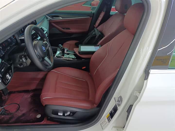 Фото 8 - BMW 5 Series Hybrid