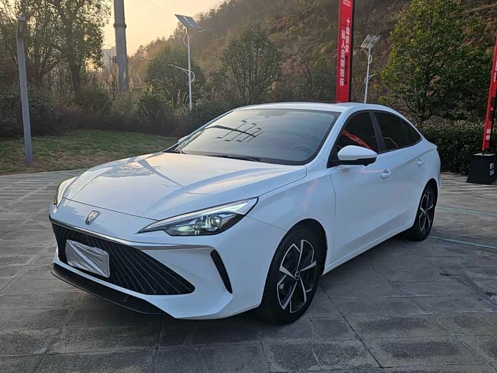 Фото 1 - Roewe i5