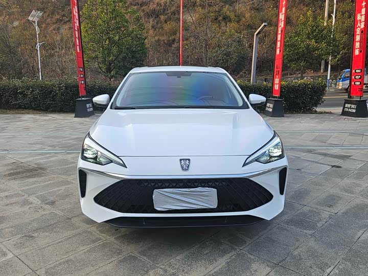 Фото 2 - Roewe i5